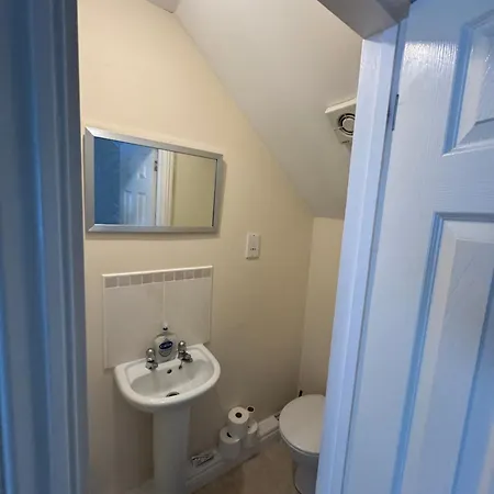 Privatunterkunft Cosy And Spacious Near Town Centre *