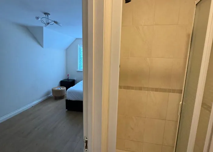 Cosy And Spacious Near Town Centre Habitación en casa particular Bristol